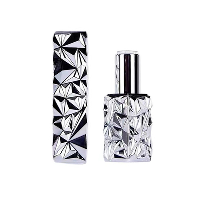 Lápis de lábio Exterior Negro Interior Tubos de prata Recheáveis Tubos de bálsamo labial Tubos de tubo de brilho labial Para recipientes