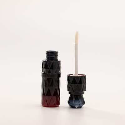 Tubo de batom de boca redonda e vazia de 4g personalizado com fecho de parafuso de vedação de borracha Tubo plástico de bálsamo labial para embalagem de recipientes cosméticos