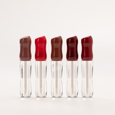 3.5g 5g Lábios vazios Tubos de batom com fecho de parafuso de vedação de borracha Tubos de plástico de bálsamo labial para embalagens de recipientes cosméticos