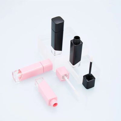 Rotate Lip Gloss Stick Lip Mask Lip Balm Botulha de plástico Adequado para todos os tipos de pele