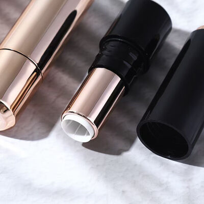Tubo de Batom de Luxo por Atacado 3.5G Plástico Branco Preto Dourado com Anel de Vedação