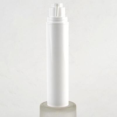 Botão de bomba de cosméticos brancos sem ar para creme, loção e soro de cuidados com a pele