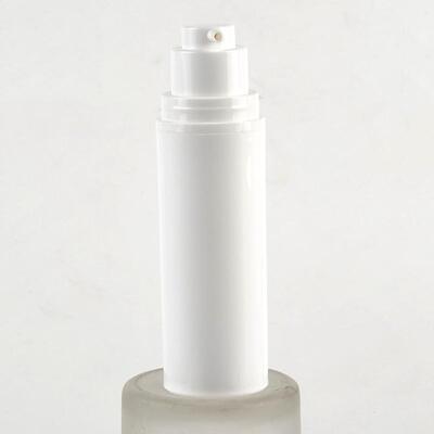 Botão de bomba de cosméticos brancos sem ar para creme, loção e soro de cuidados com a pele