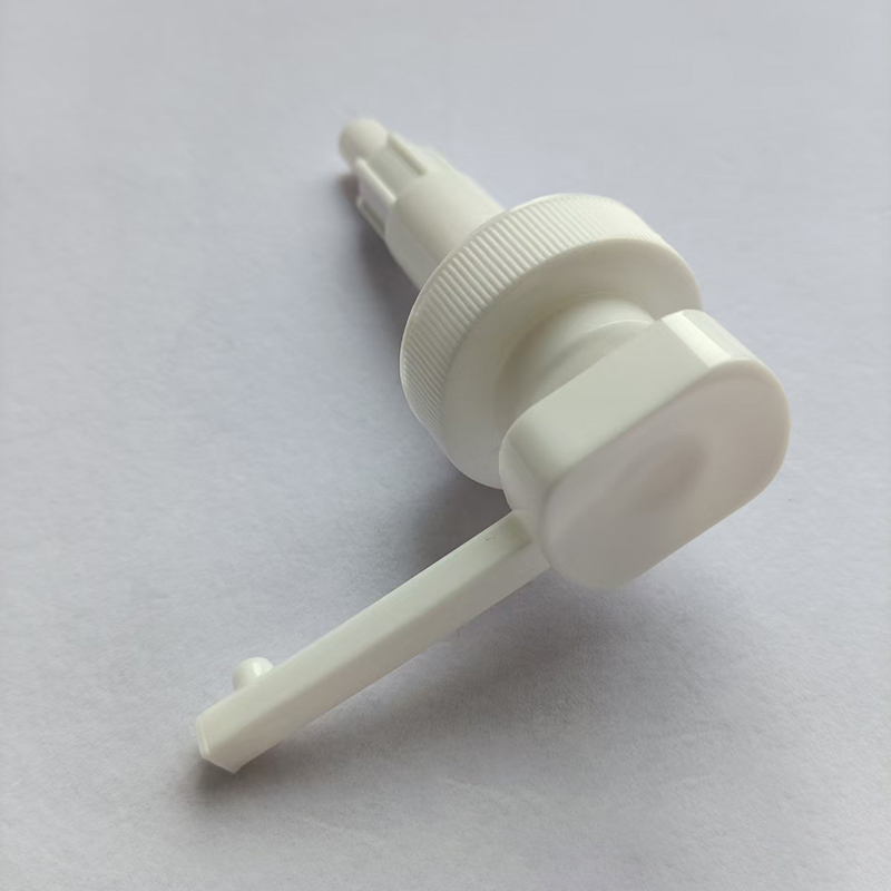 Cabeça Quadrada Bocal Longo 28mm 4cc Saída Shampoo Gel PP Pomba de Loção de Parafuso de Plástico para Cuidados Pessoais